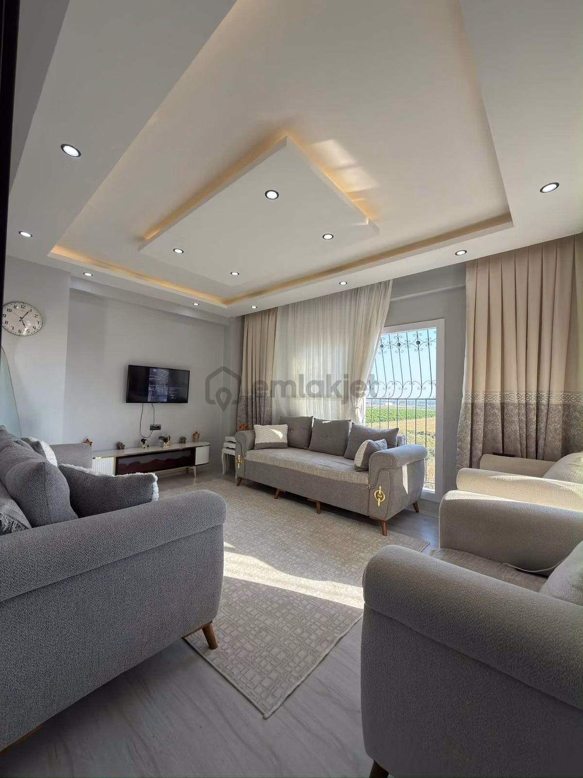 Noyandan İncirlikte Acil Satılık 2+1 Geniş Daire Kiracısı Hazır