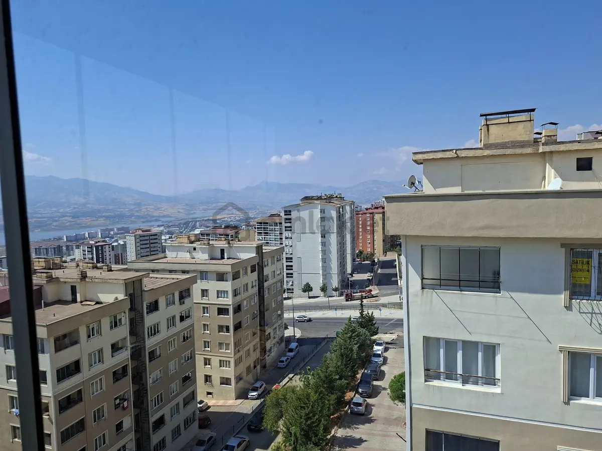 Şehir Ve Baraj Manzaralı Satılık 2+1 Daire - 7