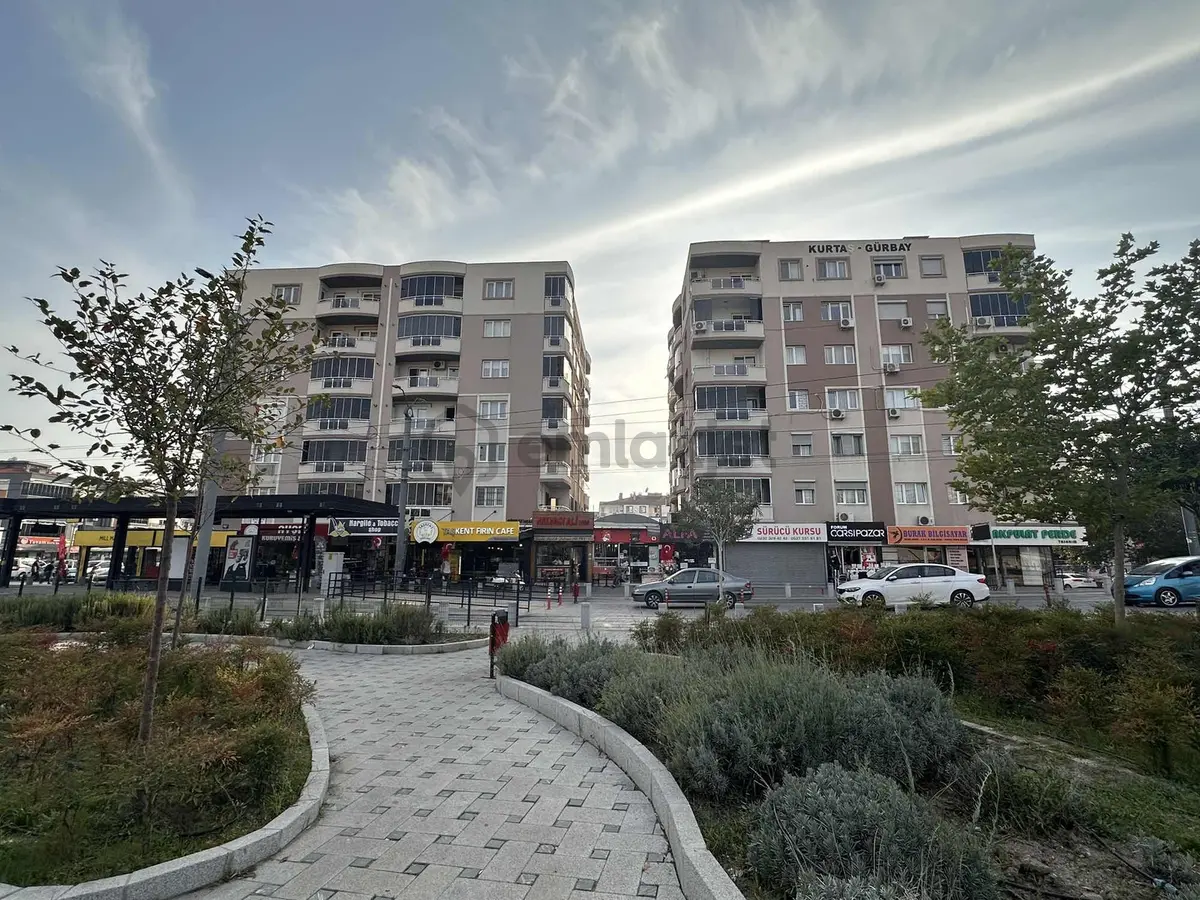 Çiğli Ataşehir Merkezde 3+1 Satılık Daire