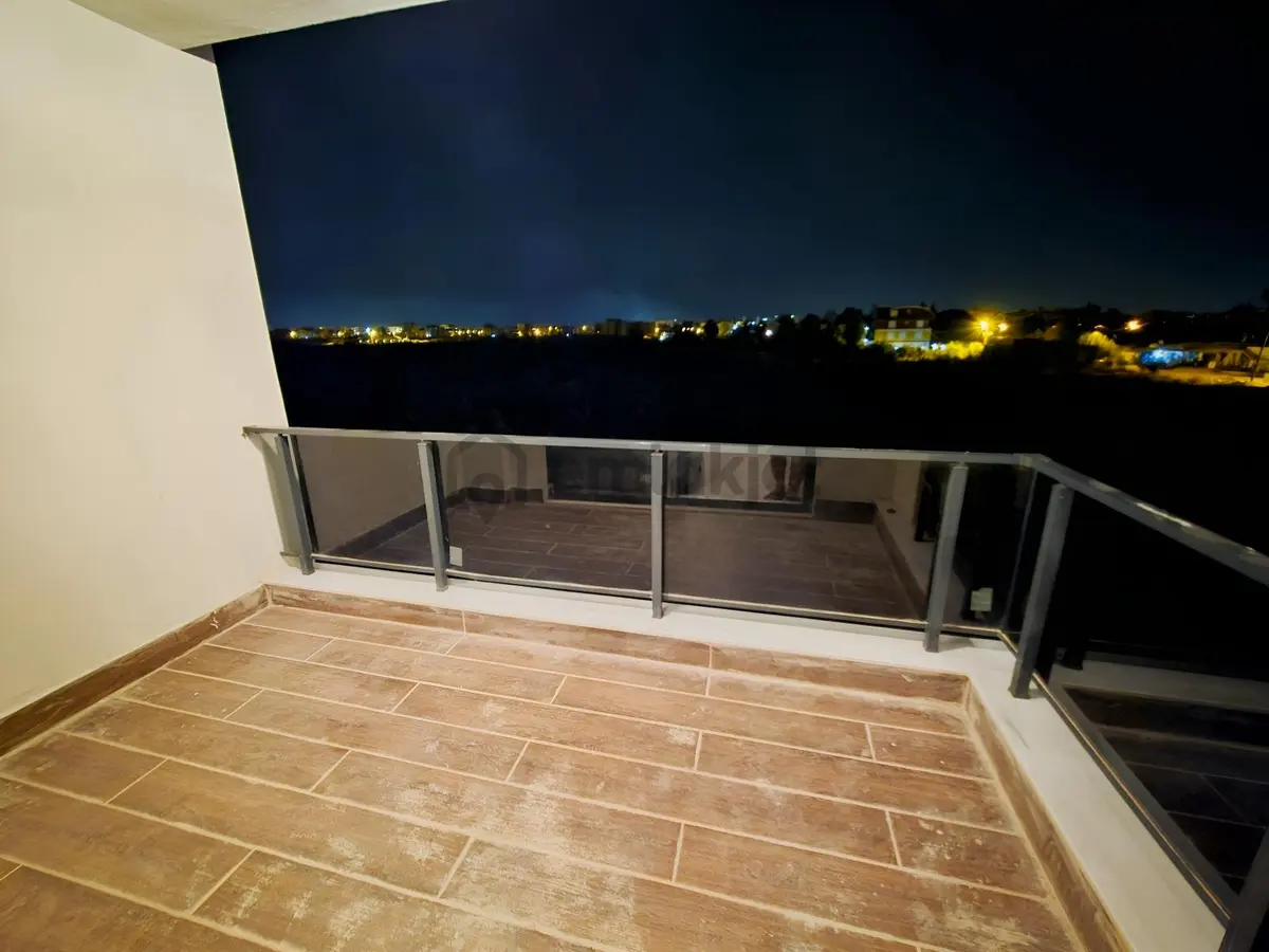 Eşyalı, Doğalgazlı 1+1 / Havuzlu Sitede / 55 M2 Geniş Daire. - 12