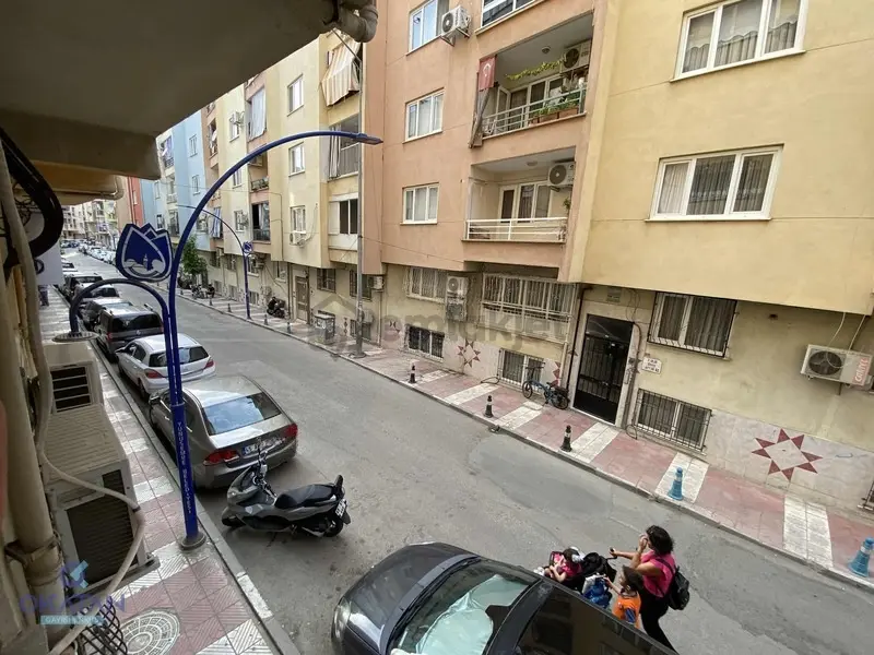 Kaynak Mahallesinde Asansörlü Tadilatlı 1. Balkon Daire - 12