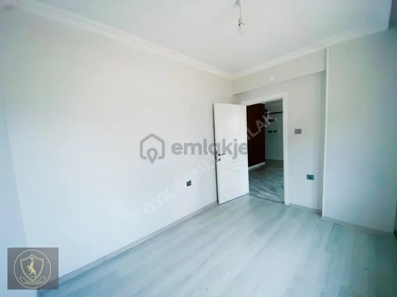 Deniz Manzaralı, Asansörlü, 3 Cepheli 2+1 Daire - 13
