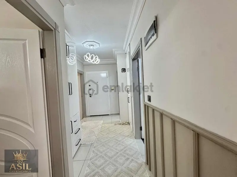 Cadde Üstü Güzel Bakımlı Daire - 14
