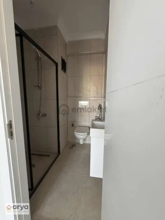 Aras Cadde'de Çift Banyo ,geniş , Satılık Fırsat 2+1 Daire - 31