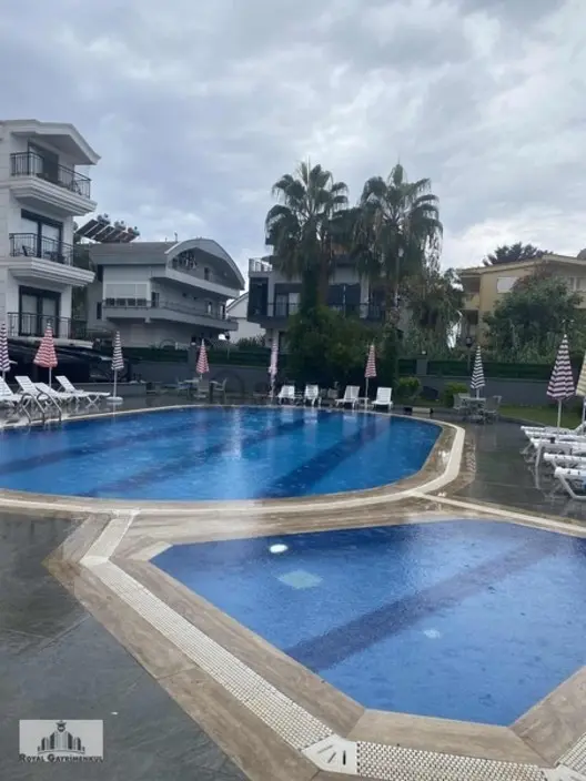 Sidede Havuzlu Site İçerisinde Eşyalı Kiralık 1+1