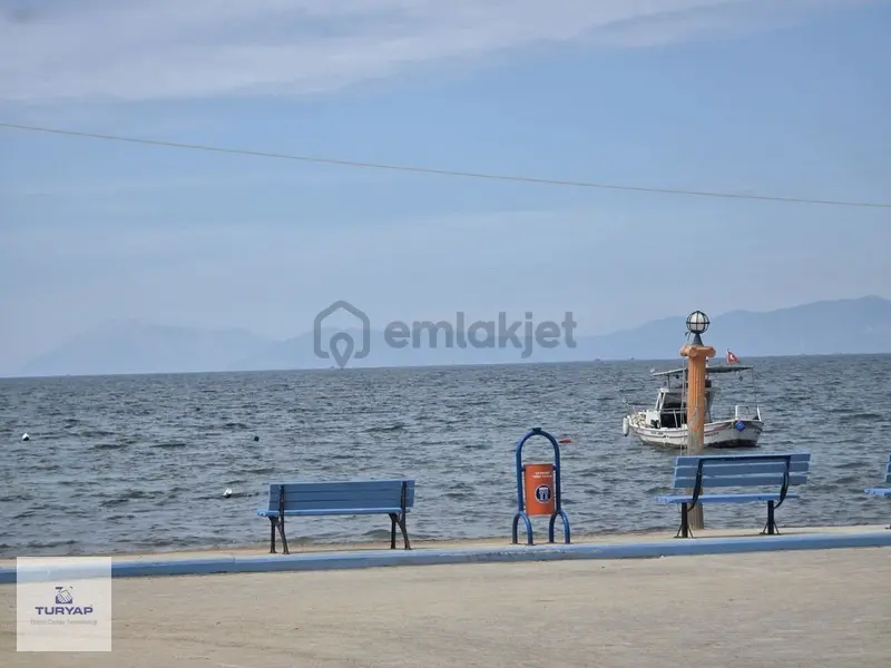 Denize Çok Yakın! Full Eşyalı, Tadilatlı 2+1 Satılık - 2