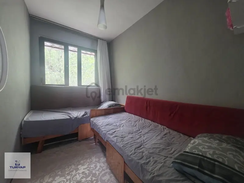 Denize Çok Yakın! Full Eşyalı, Tadilatlı 2+1 Satılık - 13