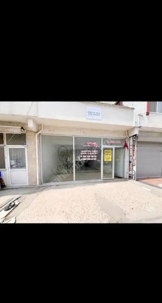 Mudanyada Denize 20 M2 Mesafede 100 M2 Satılık Dükkan - 2