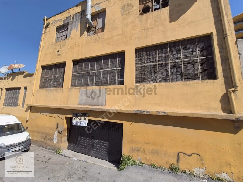 Sazlıdere Caddesi Üzerinde 200 M2 Kiralık Atölye - 7