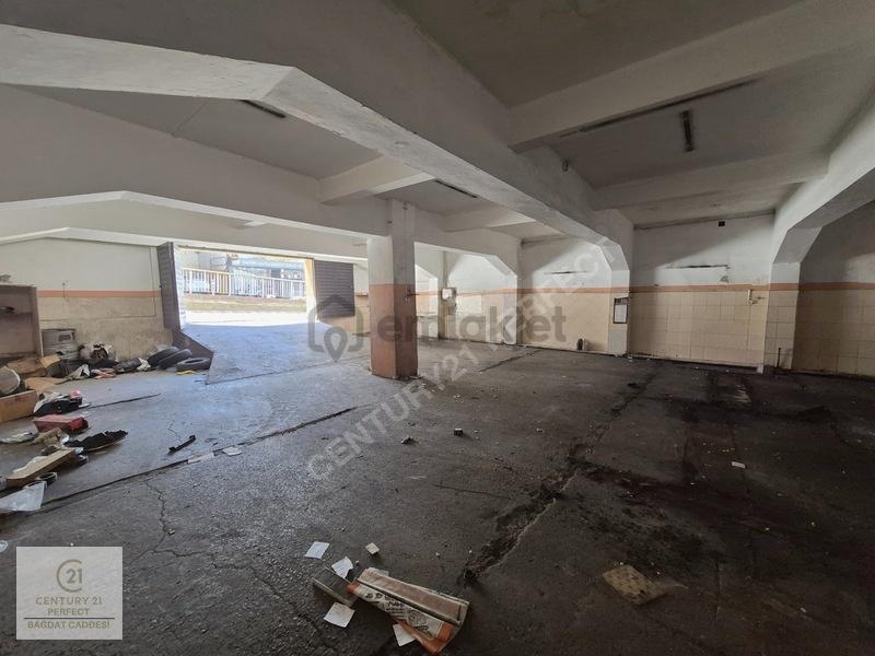 Sazlıdere Caddesi Üzerinde 200 M2 Kiralık Atölye - 14