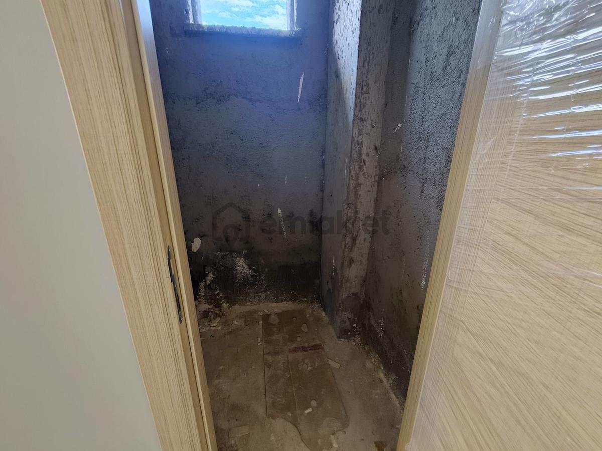 Güneyden E.5 Ve Metronun Yanı Başında 80m2 Düz Giriş Dükkan - 26