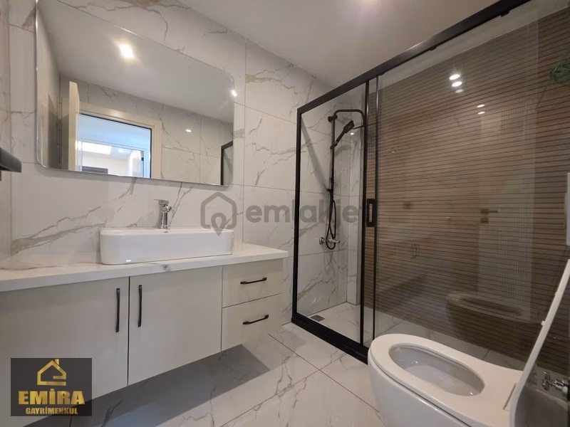 Göl Manzaralı Uğur Mumcuda 4+1 Acık Mutfak Full Lüks İşçilikli - 23