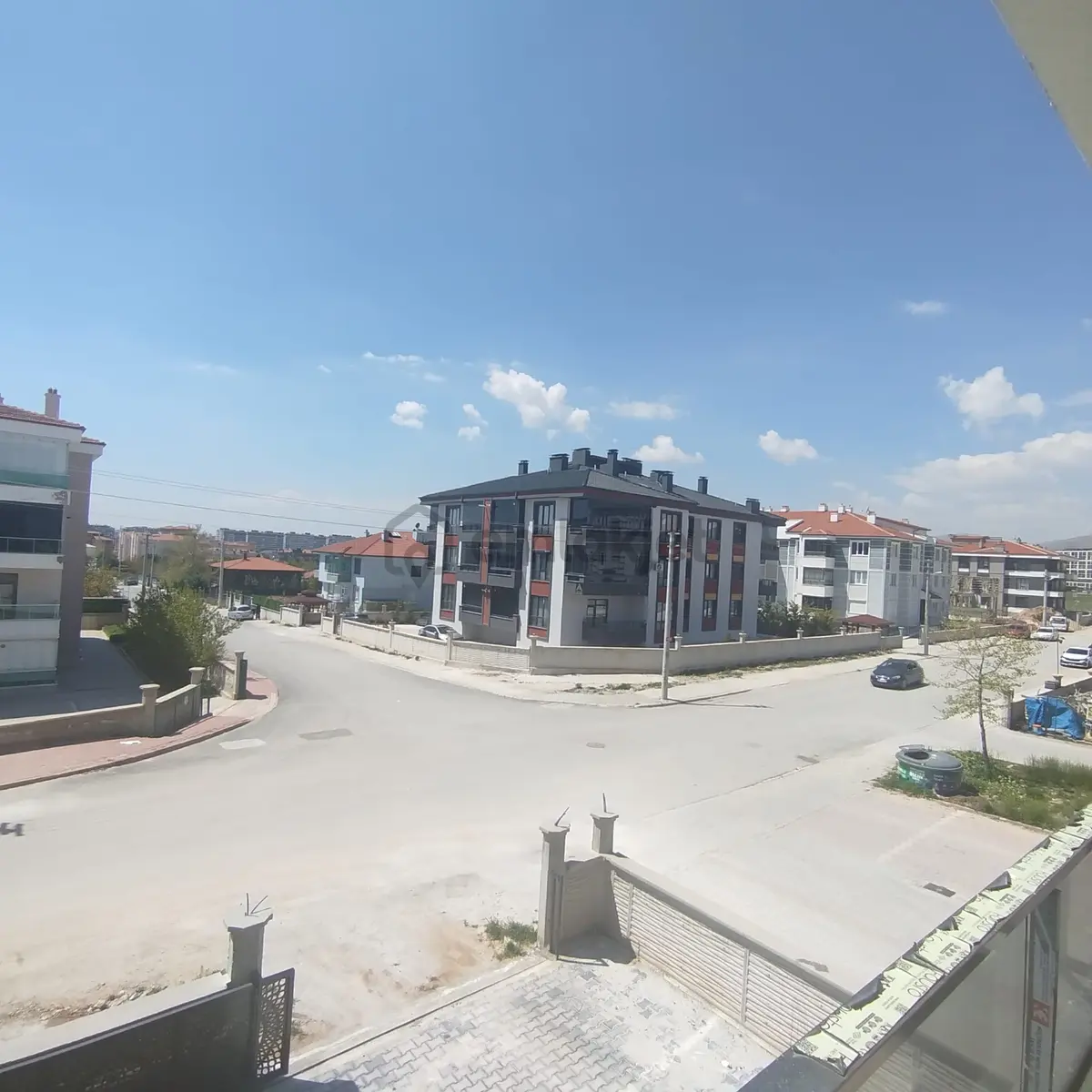 Tramvaya Yürüme Mesafesinde Satılık 2+1 Daire - 4