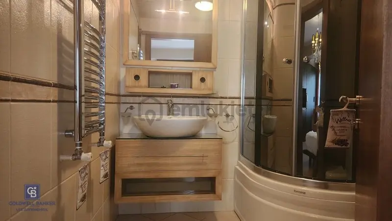 Mithatpaşa Caddesi Yakını 4+1 Kiralık Daire - 20