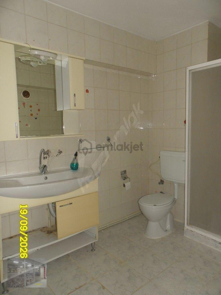 Bornova Ergene Mahallesi'nde Kiralık 3+1 Geniş Daire - 22