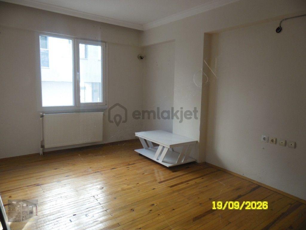 Bornova Ergene Mahallesi'nde Kiralık 3+1 Geniş Daire - 15