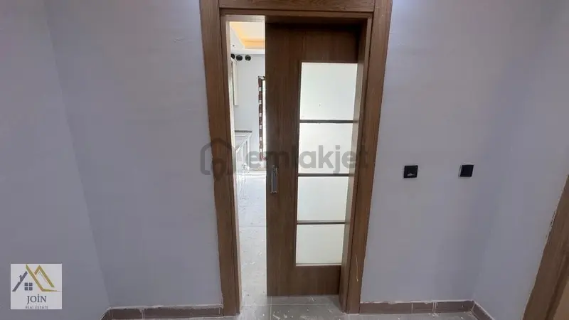 Zafer Mahallesinde Cevre Yolunda Toki - 19