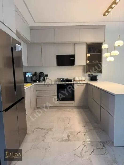 Erdemli Merkez Site İçerisinde 3 Katlı Villa - 15