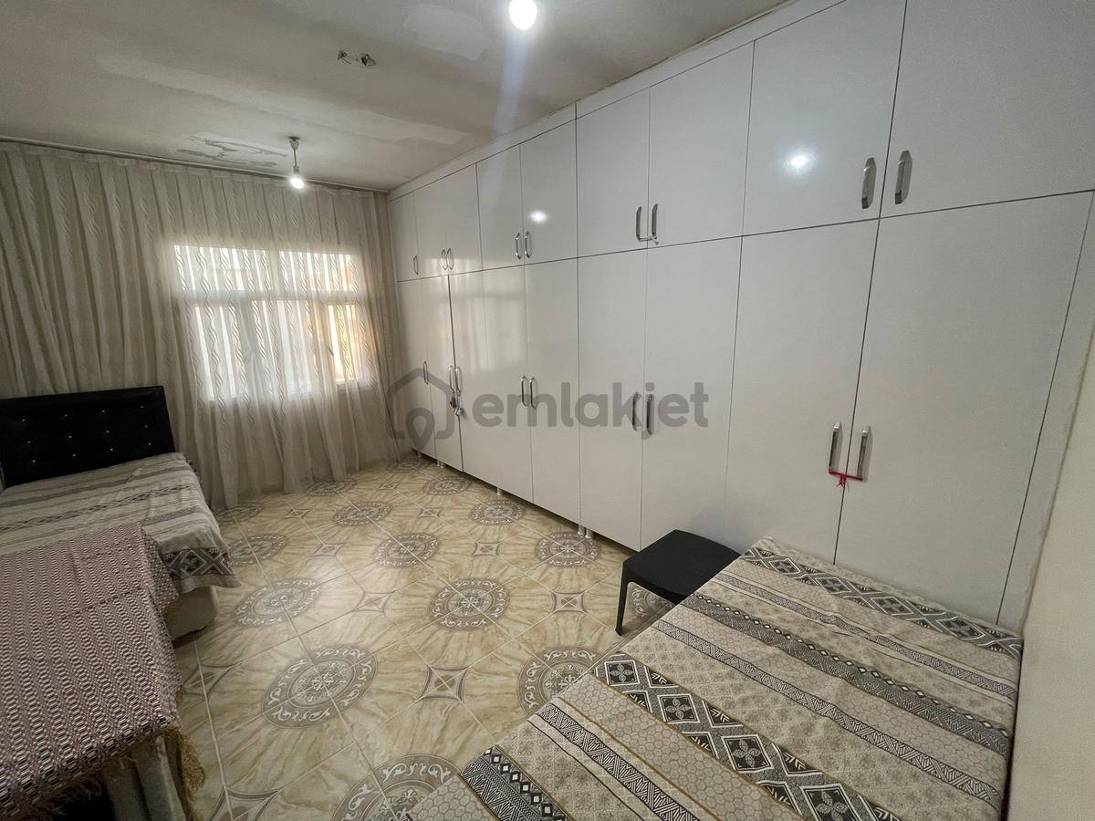 8 Mart Mahallesi Özğür Sokakta Köşebaşı Satılık Bina - 32