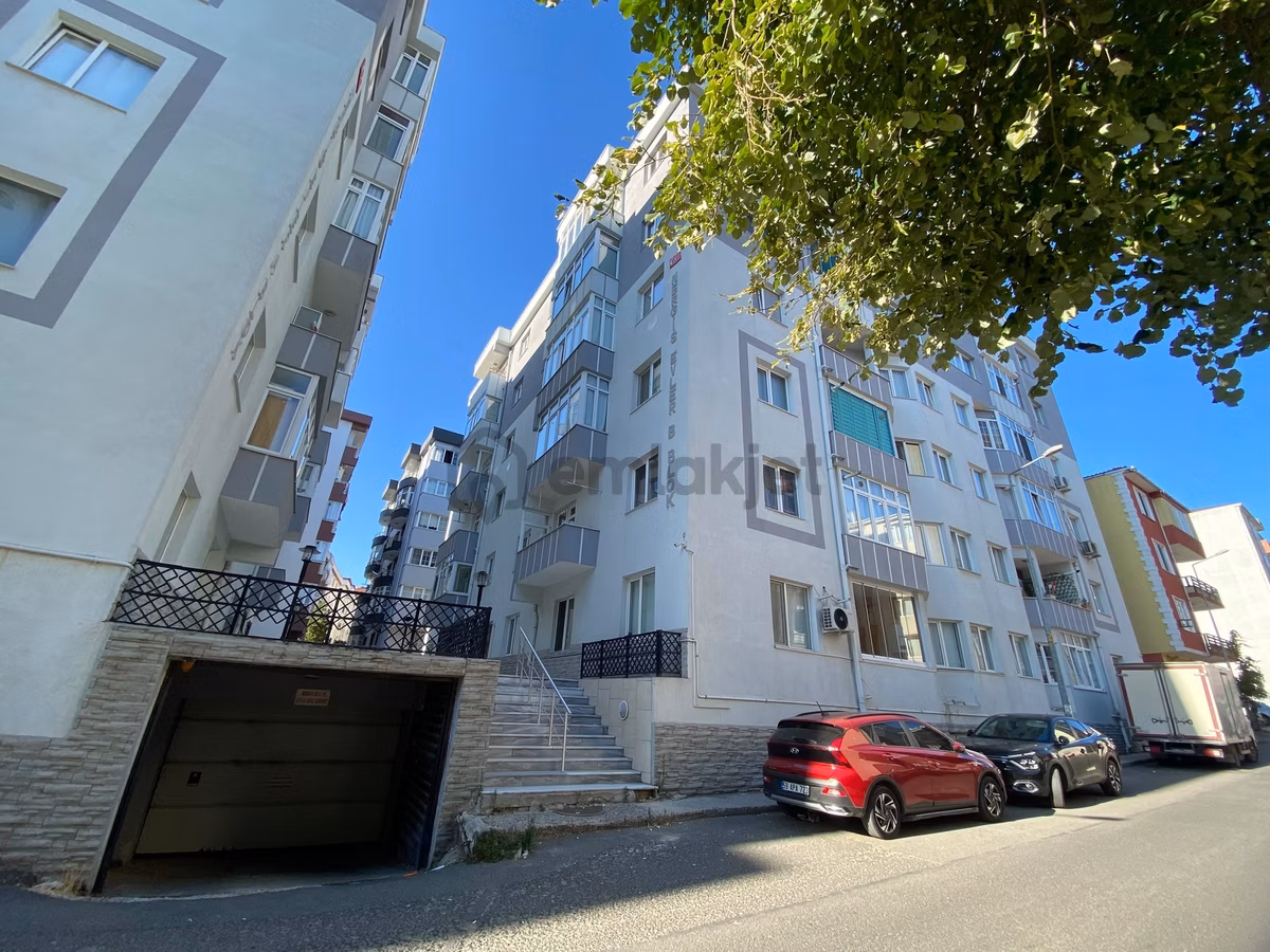 Muhittin Mah. 3+1 Site İçinde Geniş Balkonlu Satılık Daire - 23