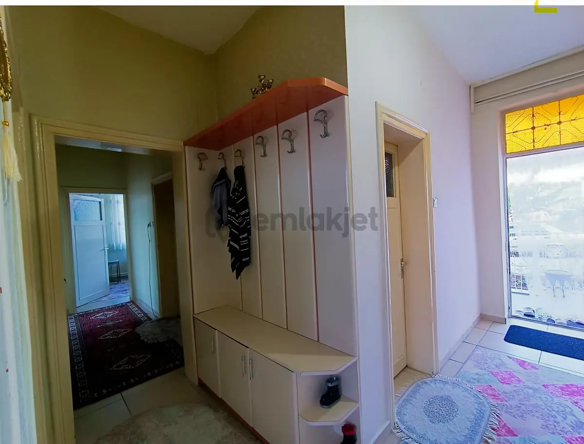 Hacılar Meydanda Satılık Kombili Ev - 4