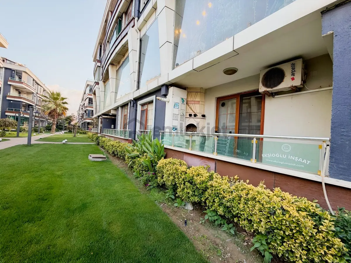 Karasuda Havuzlu Sitede Satılık Eşyalı 2+1 Giriş Kat - 30