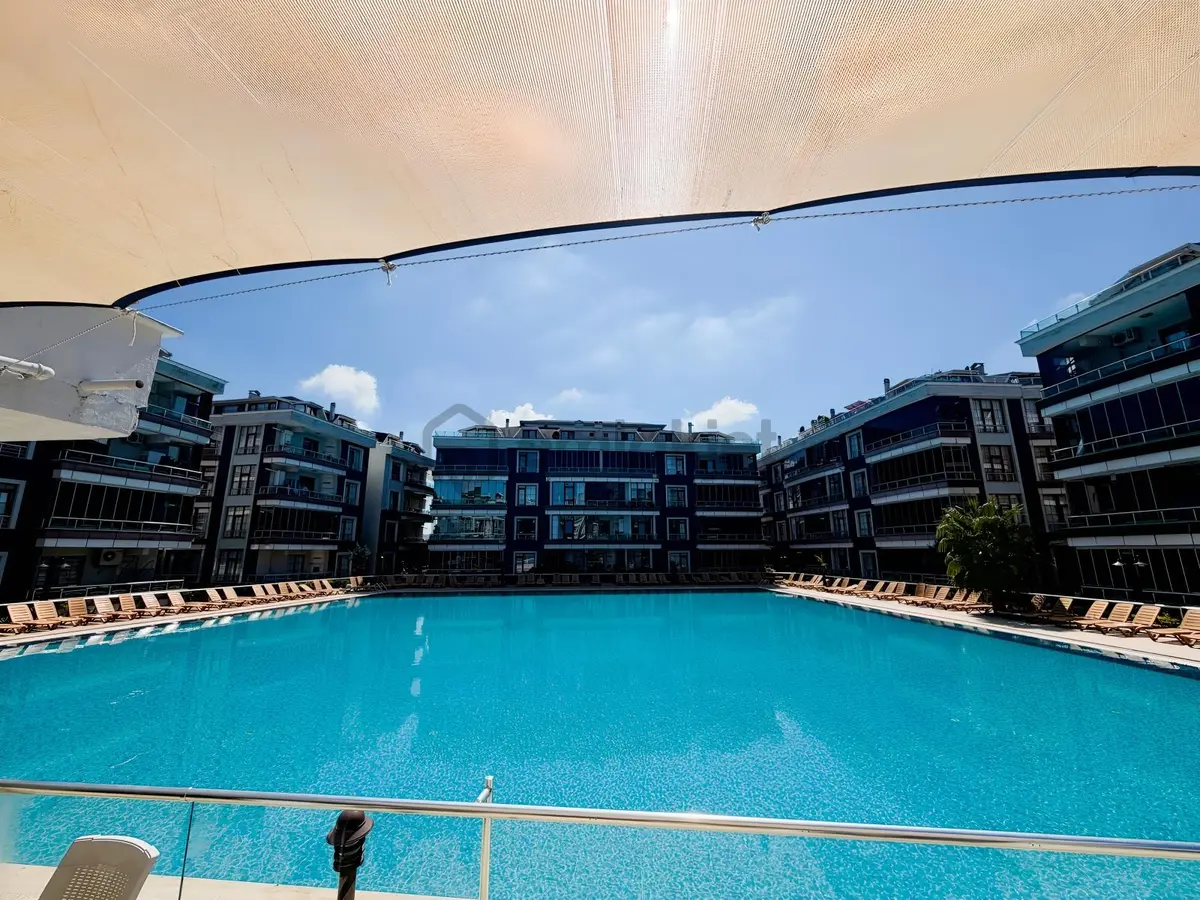 Karasuda Havuzlu Sitede Satılık Eşyalı 2+1 Giriş Kat - 34