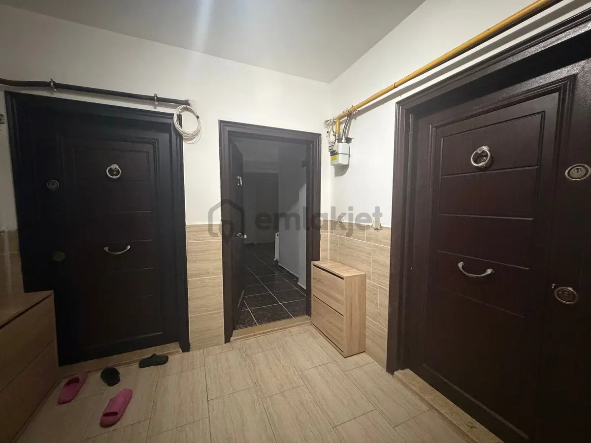 Karasuda Havuzlu Sitede Satılık Eşyalı 2+1 Giriş Kat - 29