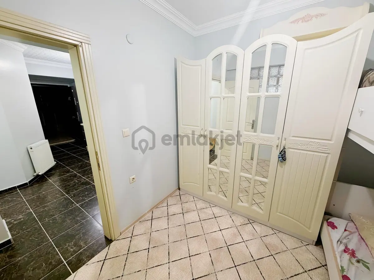 Karasuda Havuzlu Sitede Satılık Eşyalı 2+1 Giriş Kat - 20