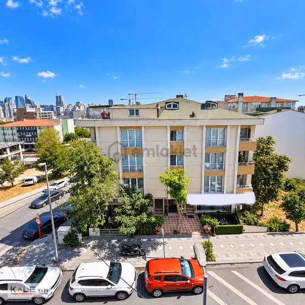 Metrobüse Yürüme Mesafesinde 3+1 Satılık Daire - 2