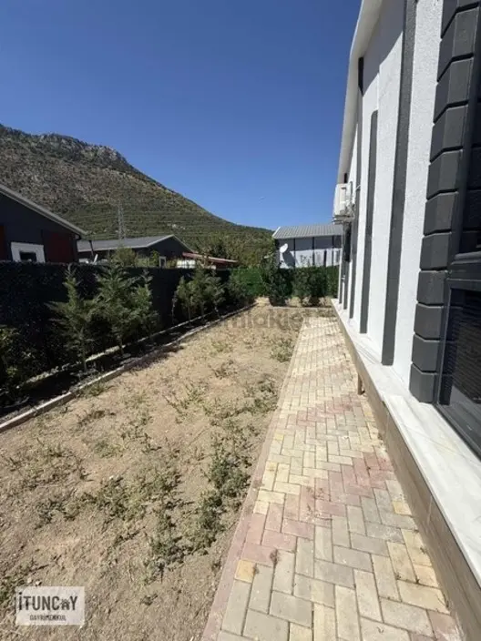 İtuncay Dan Doğa Manzaralı, Kış Bahçeli Satılık Villa - 4