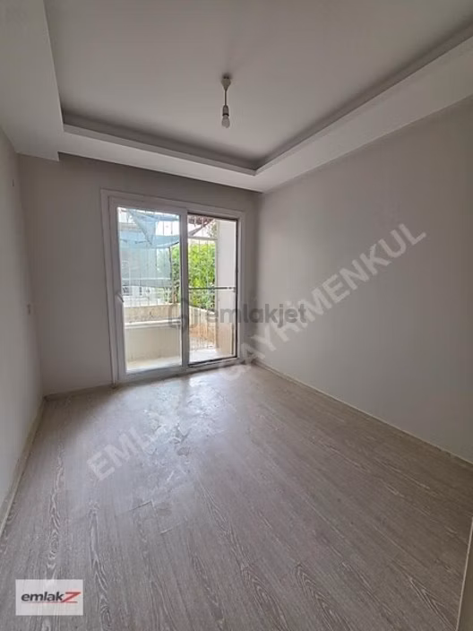 Bahçeli Zemin Kat Kiralık 2+1 Daire - Süper Konum - 13