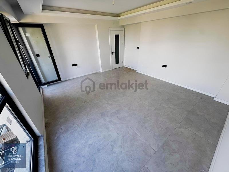 Yazlık'ta 2+1 Satılık Site İçerisinde Çatı Dubleks Daire - 5