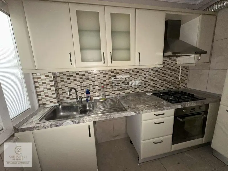 Moda'da Kiralık Geniş Aydınlık 3+1 Daire - 25