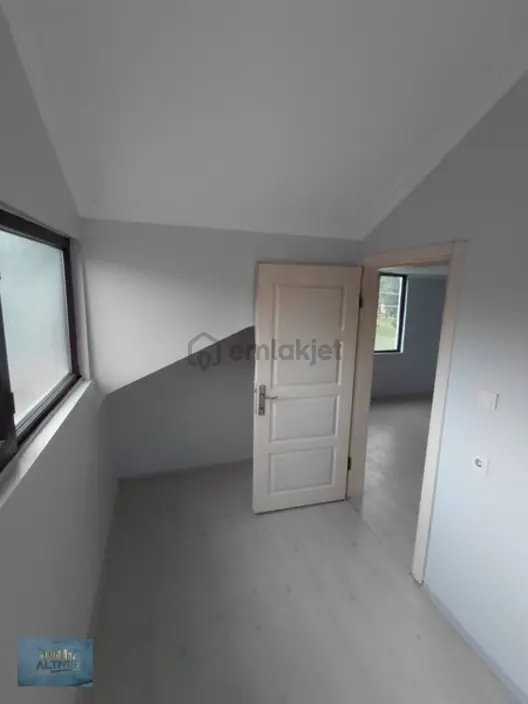 Müthiş Konumda Kiralık Triplex Villa - 29