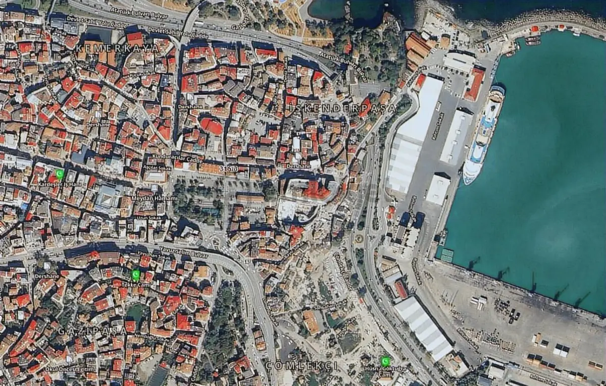 Trabzon Meydan Da Satılık 2 Dükkan Tek Tapu - 2