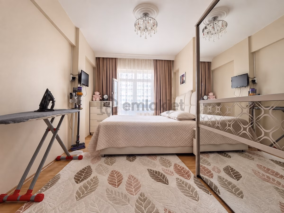 Bahçelievler Asansörlü 4. Kat Çift Wc 3+1 128m2 - 15
