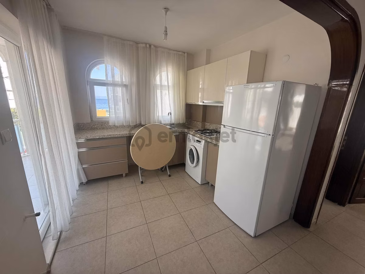 Altınoluk Özdemir Sitesinde Denize Sıfır 2+1 Daire - 4