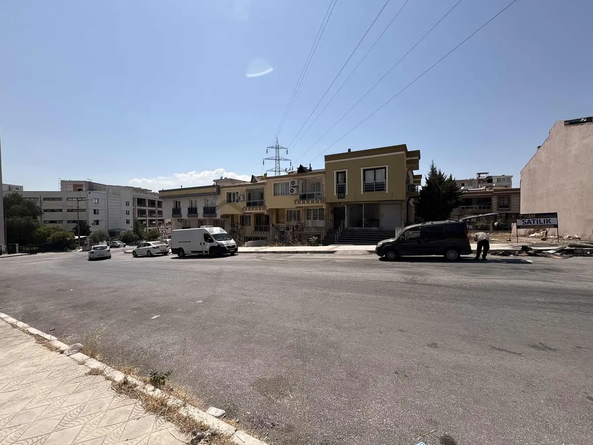 Buca Tınaztepe Begos Kızyurdu Üstü Çift Cephe - 11