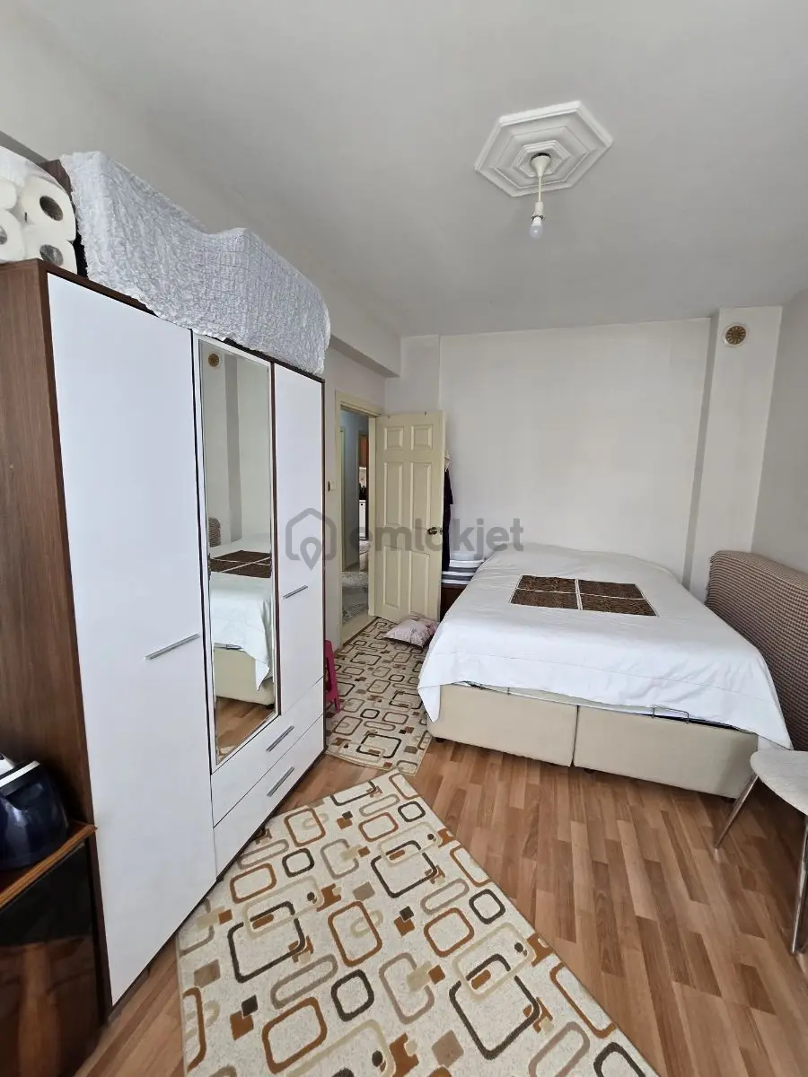 Millet Caddesi Üzerinde Satılık 2+1 Geniş Daire - 19