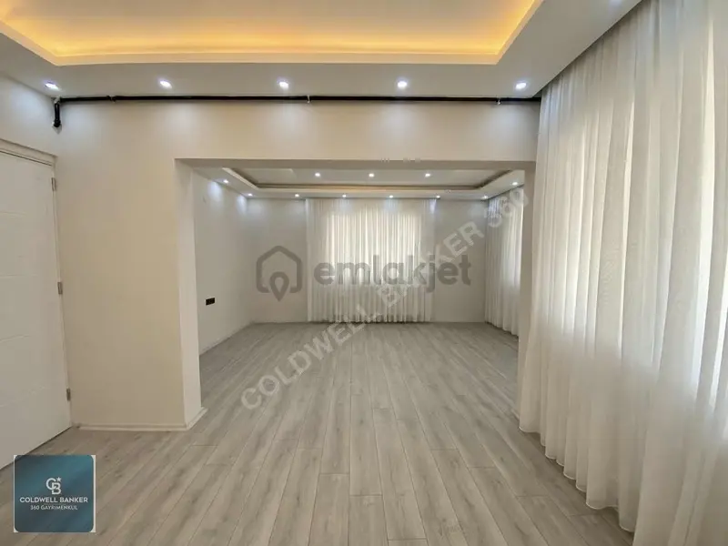 Kamil Tunca Bulv. Üzeri Komple Tadilatlı Satılık 2+1 Ferah Daire - 2