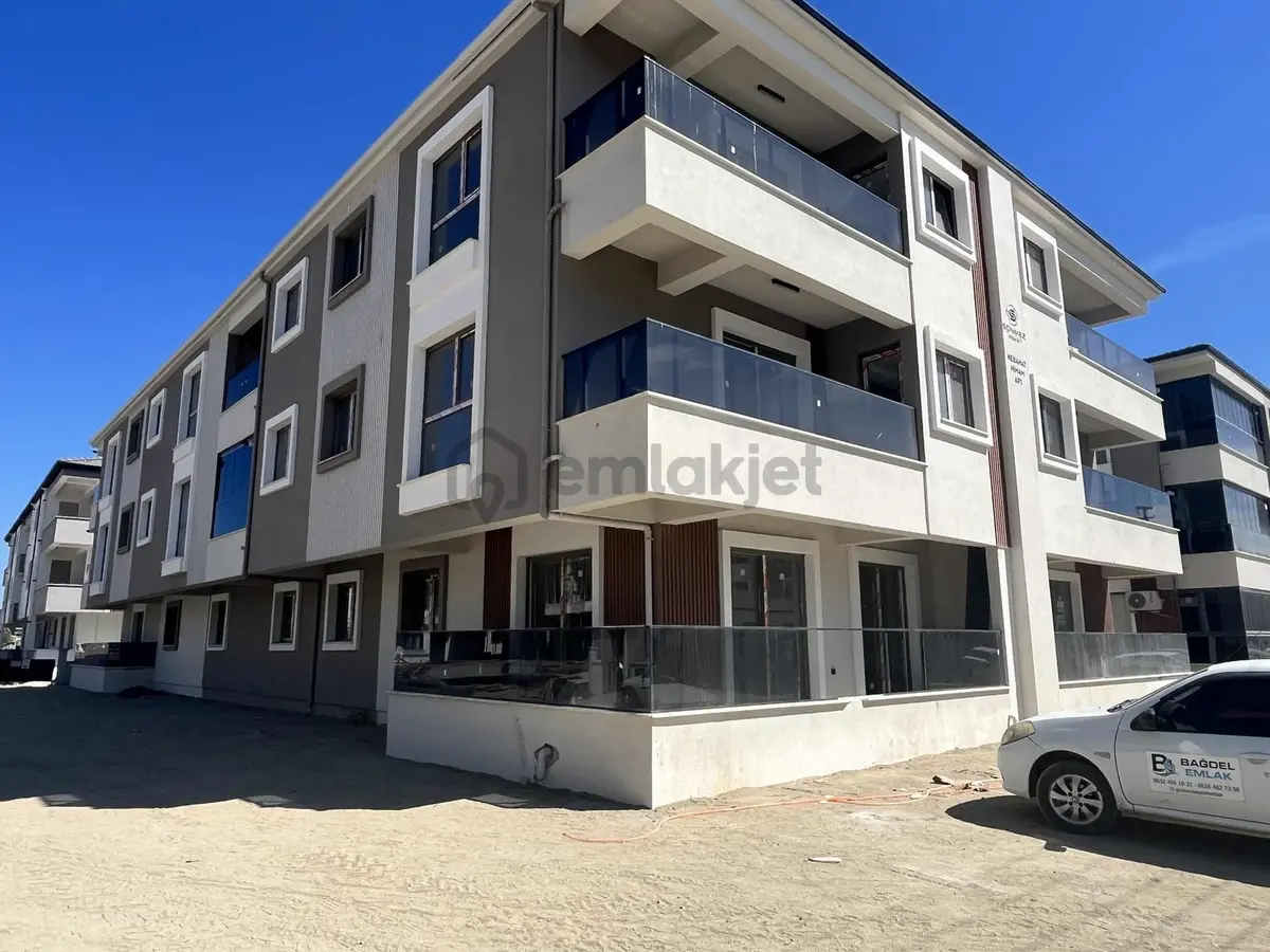 Gömeç Okaliptus Sokakta Satılık Ön Cephe Kaliteli Daire - 2