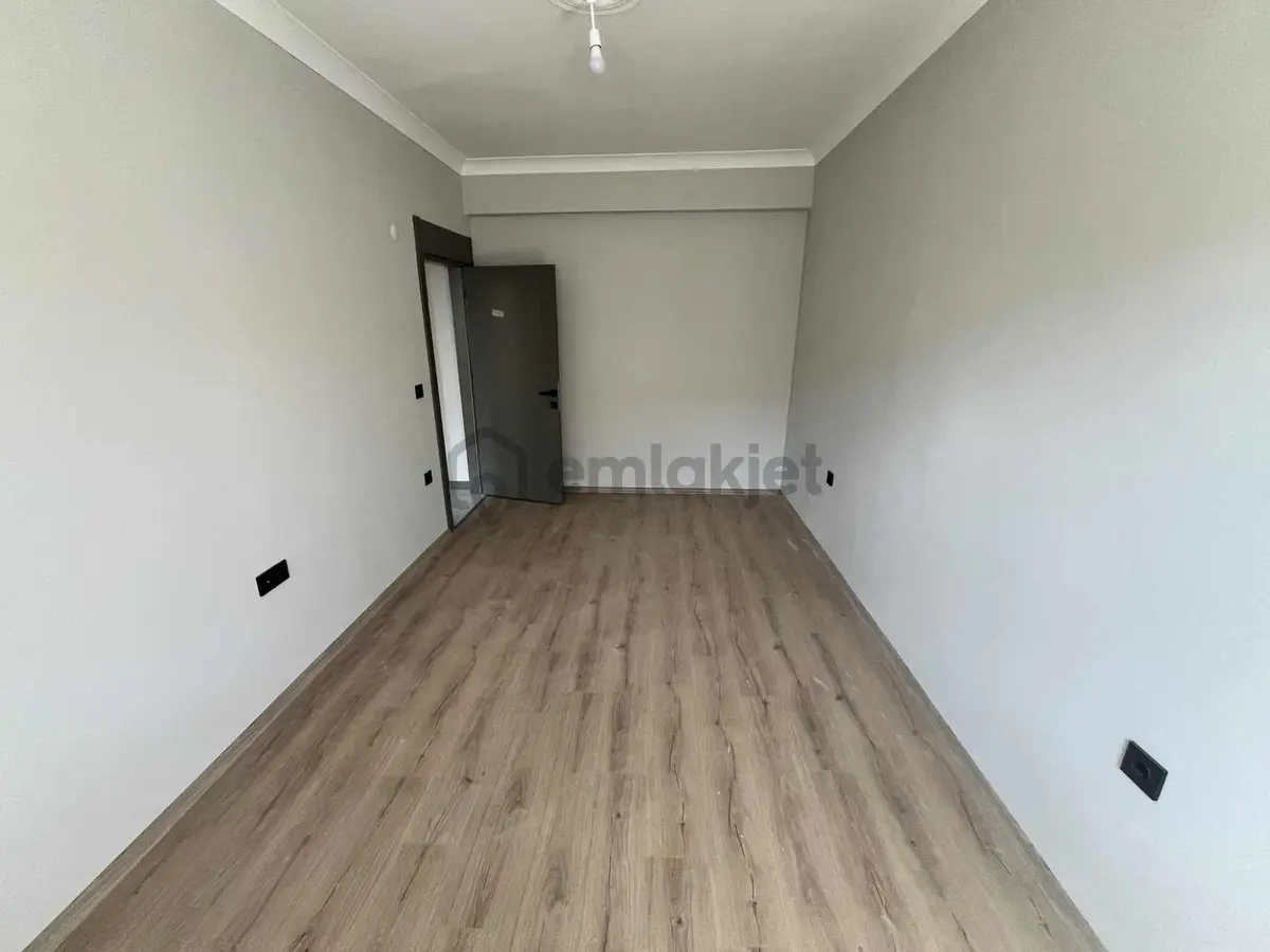 Gömeç Okaliptus Sokakta Satılık Ön Cephe Kaliteli Daire - 19