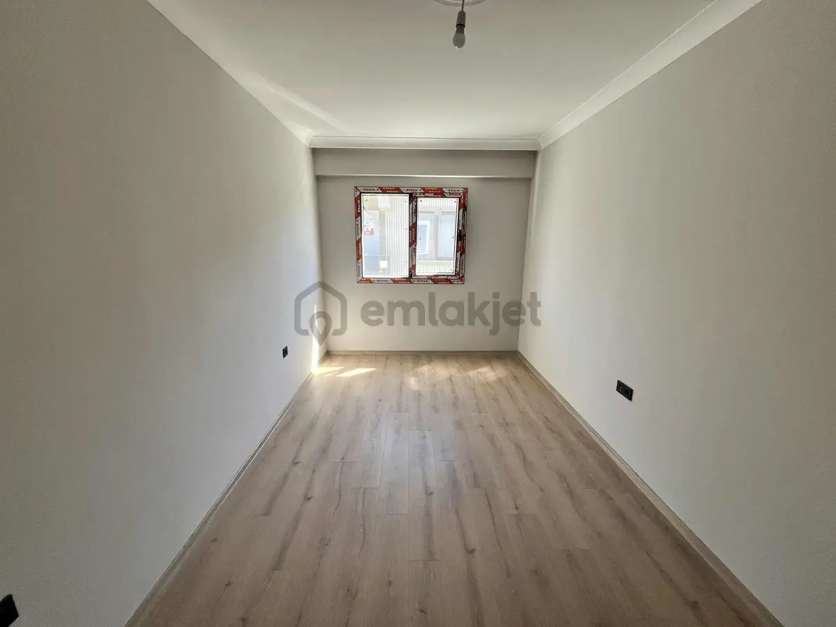 Gömeç Okaliptus Sokakta Satılık Ön Cephe Kaliteli Daire - 18
