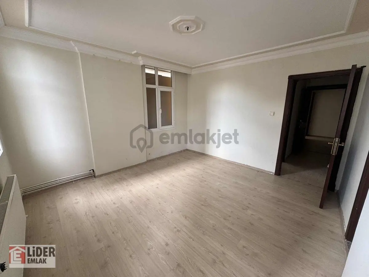 Lider'den Geniş Ev İstiyorum Diyenlere Hasarsız Özel Bir Daire - 24