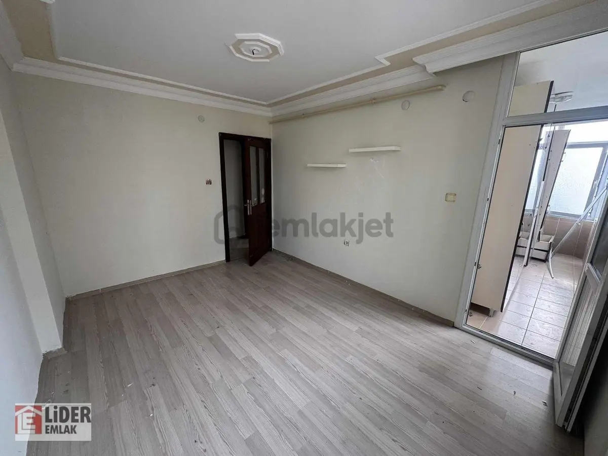 Lider'den Geniş Ev İstiyorum Diyenlere Hasarsız Özel Bir Daire - 18