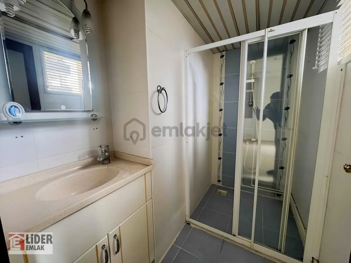Lider'den Geniş Ev İstiyorum Diyenlere Hasarsız Özel Bir Daire - 23