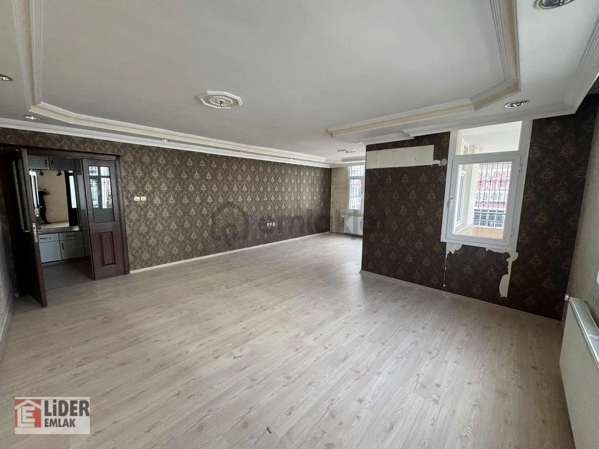 Lider'den Geniş Ev İstiyorum Diyenlere Hasarsız Özel Bir Daire - 34
