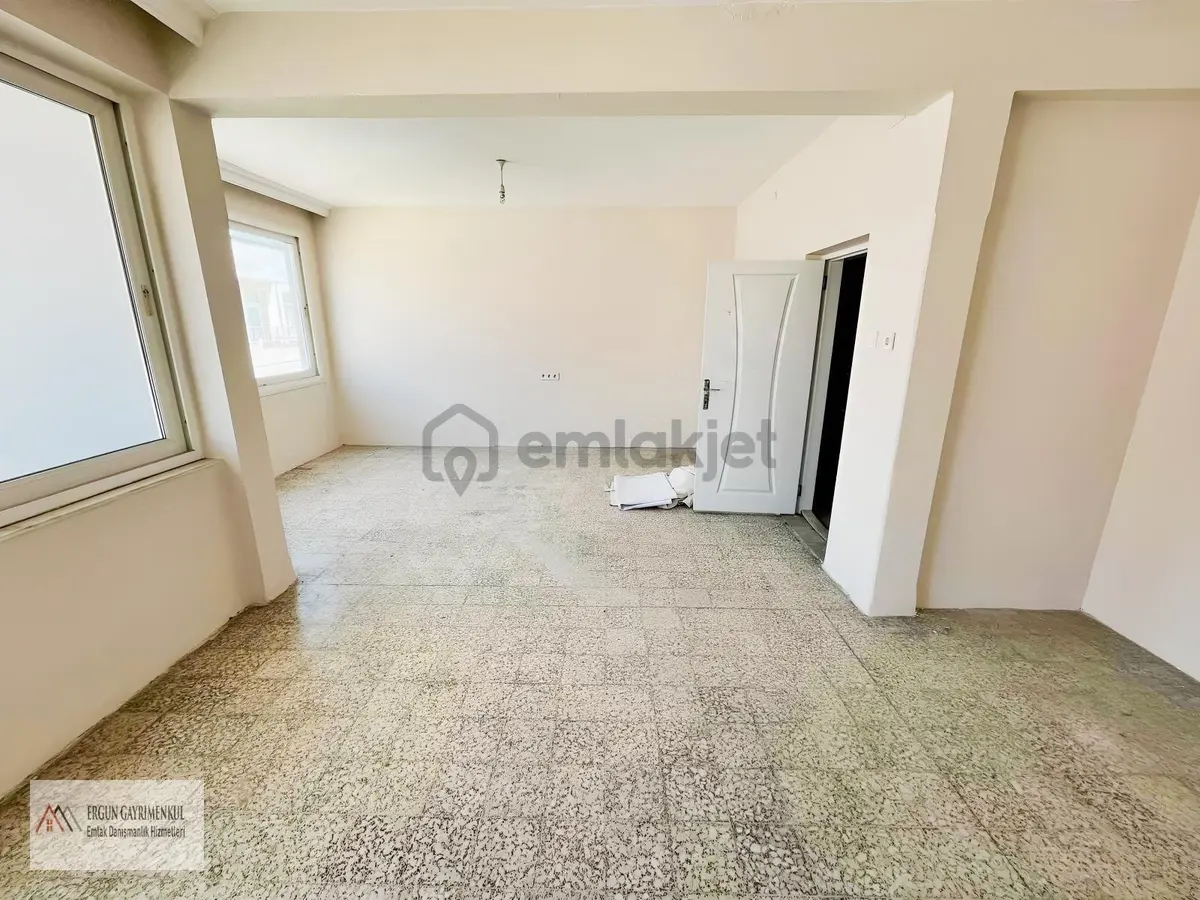 Ergünden Hamidiyede Satılık Fırsatlık 3+1 Daire - 3