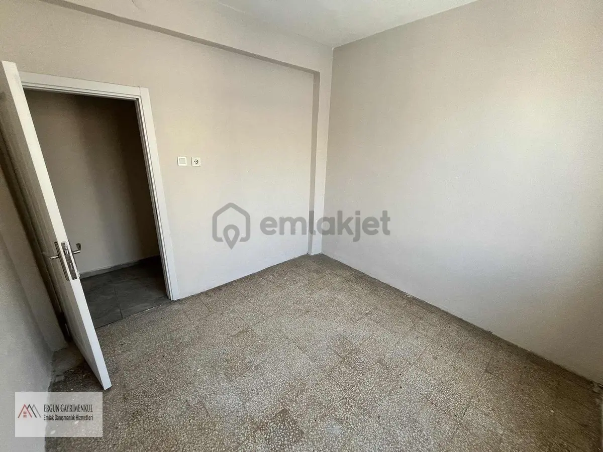 Ergünden Hamidiyede Satılık Fırsatlık 3+1 Daire - 17